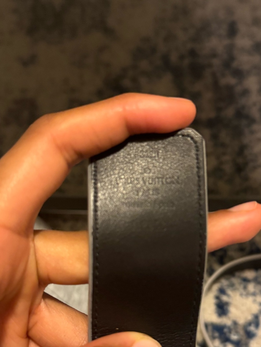 Louis Vuitton Black Leather Men’s Belt Strap - Picture 2 of 3